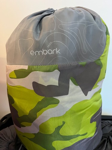 Embark adult sleeping - sleeping, bag